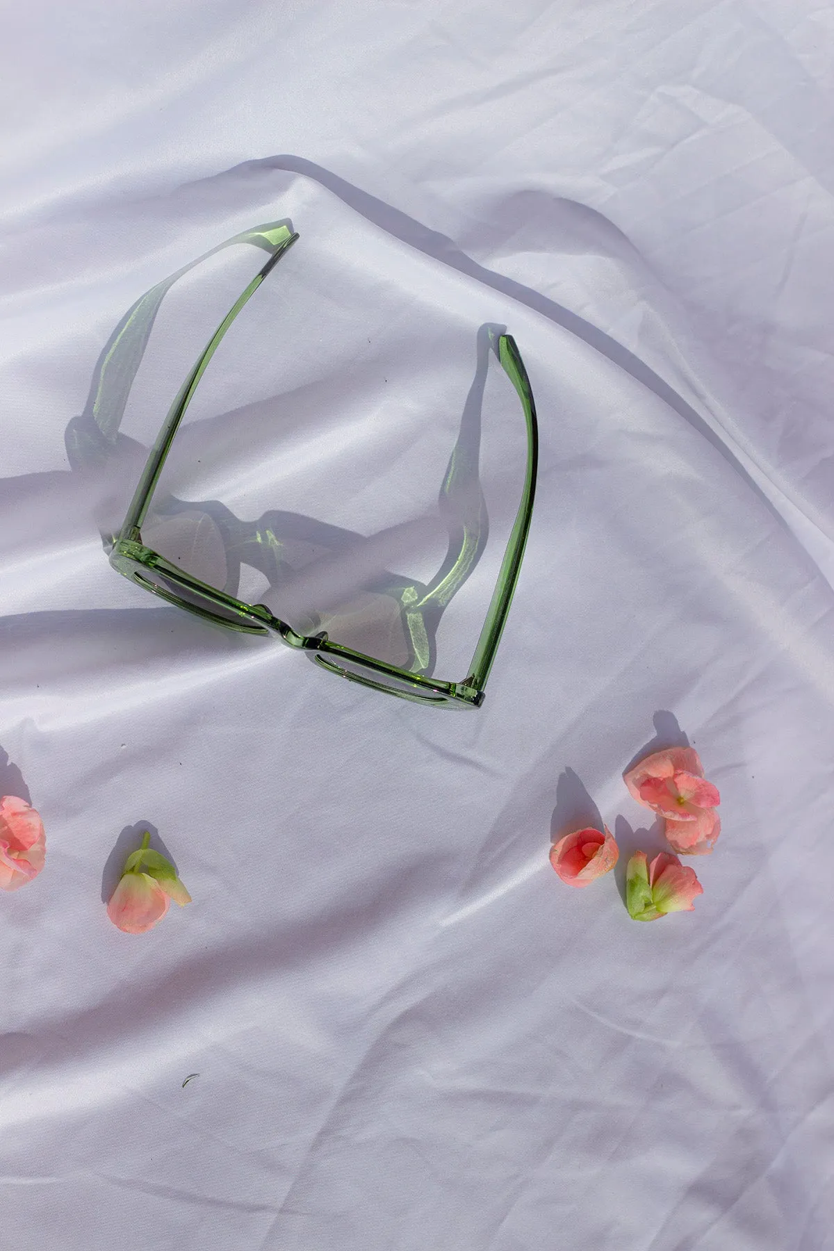 Rounded Rectangle 90s Look Sunglasses