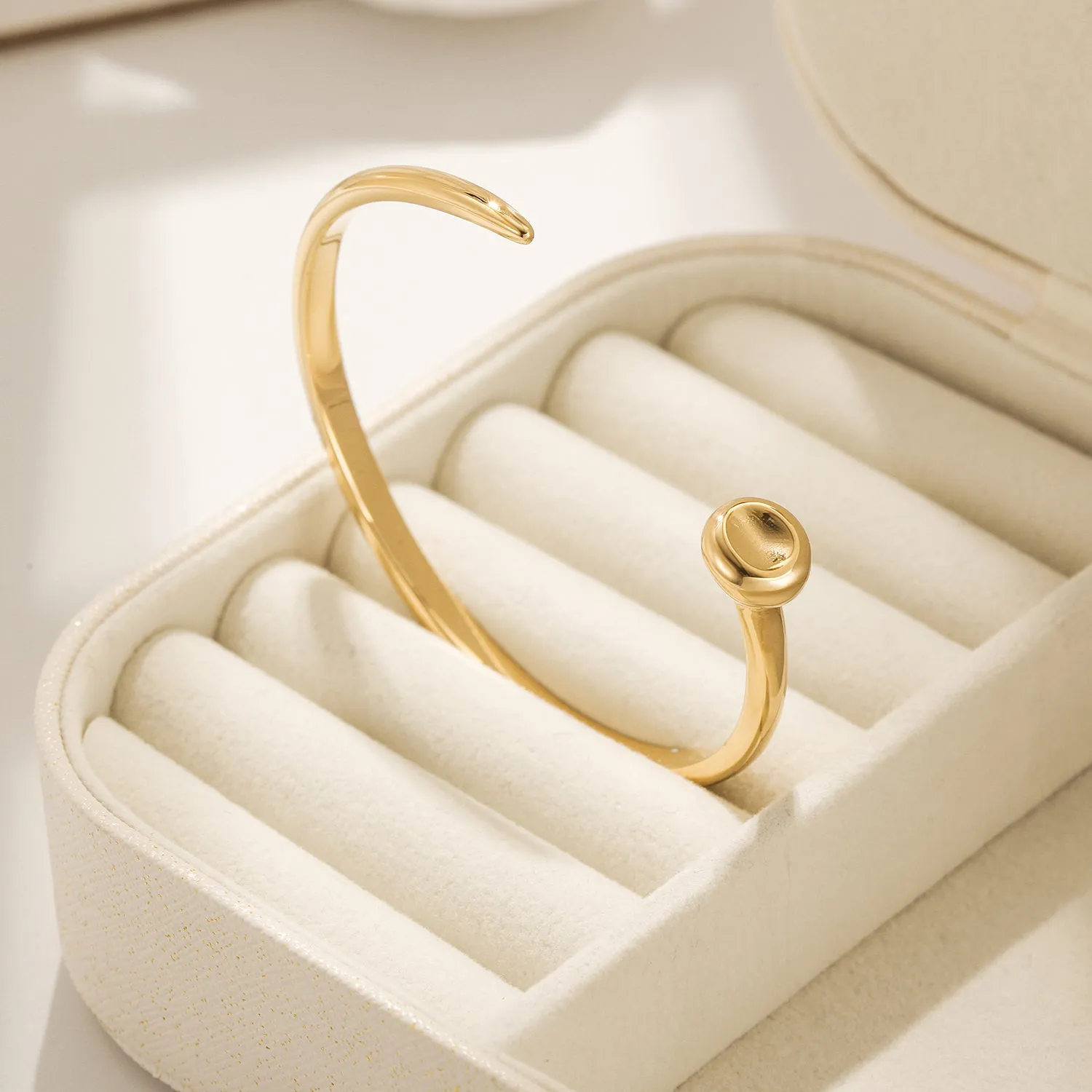 Stainless steel C-shaped smooth surface bracelet-NSB1843STGC