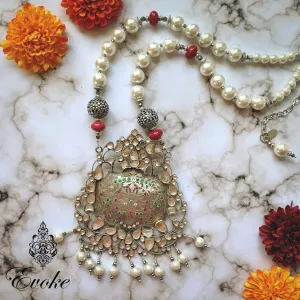 Statement Kundan Pendant with Shell Pearls