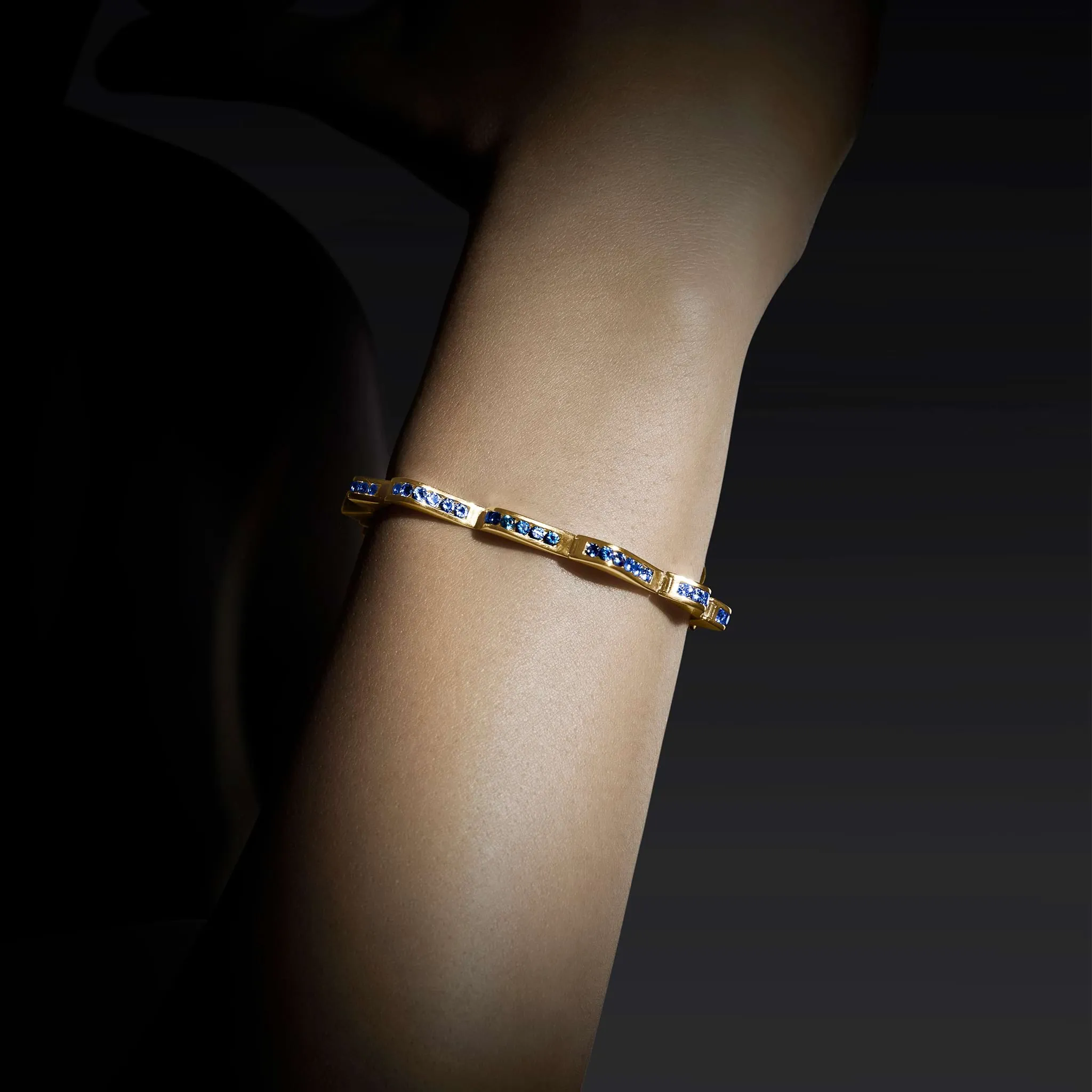 Studio 18K Gold Blue Sapphire Link Wave Bracelet