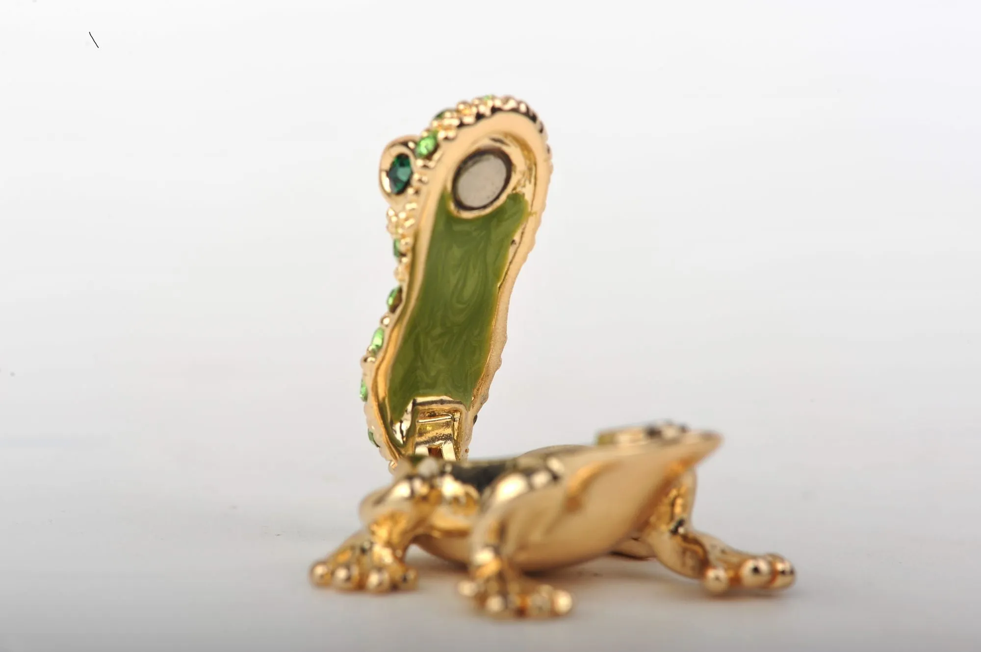 Tiny Gold & Green Sitting Toad