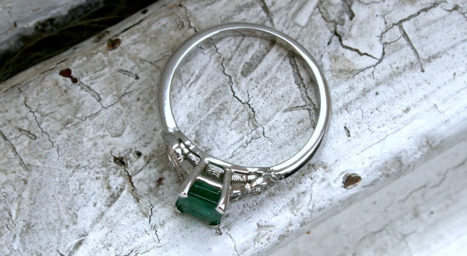 Vintage Inspired 18K White Gold Diamond and Emerald Engagement Ring Wedding Ring.