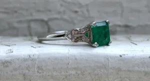 Vintage Inspired 18K White Gold Diamond and Emerald Engagement Ring Wedding Ring.